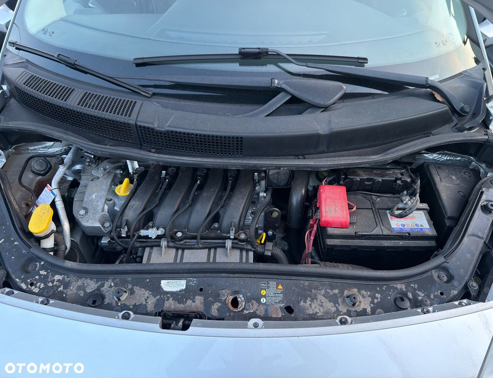 Renault Scenic 2.0 16V Privilege - 33