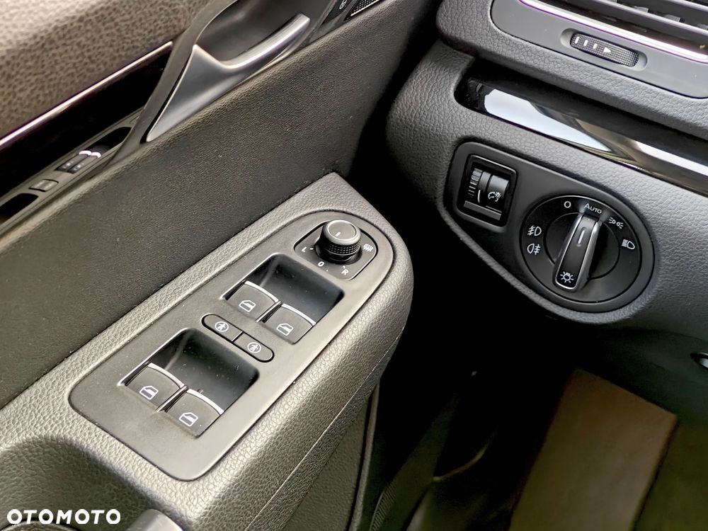 Volkswagen Sharan 2.0 TDI BMT Highline DSG - 28