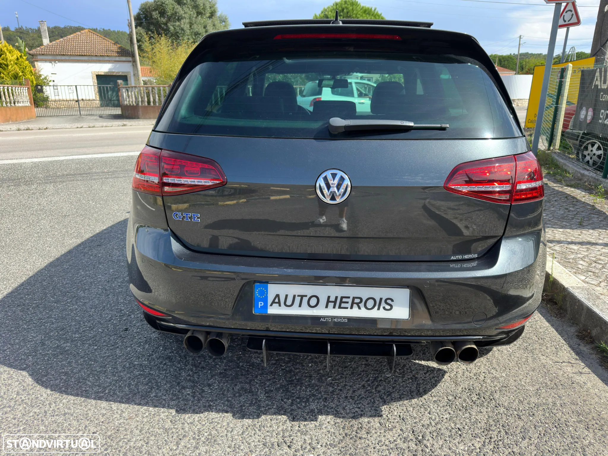 VW Golf 1.4 GTE Plug-In-Hybrid DSG - 4