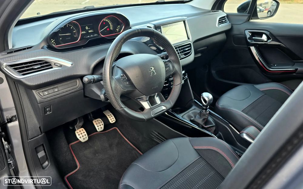 Peugeot 2008 1.2 PureTech GT Line - 8