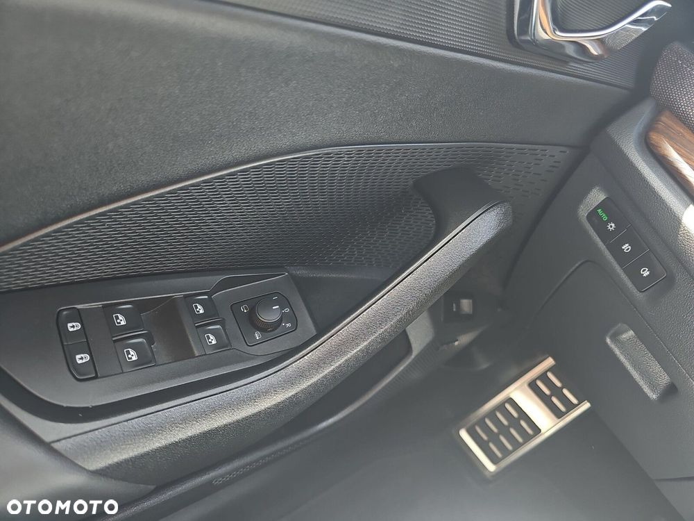 Skoda Octavia 2.0 TDI 4x4 Scout DSG - 24