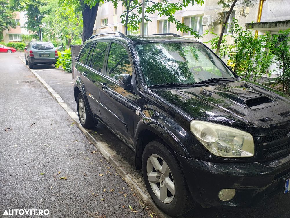Toyota RAV4 D-4D 4x4 - 8