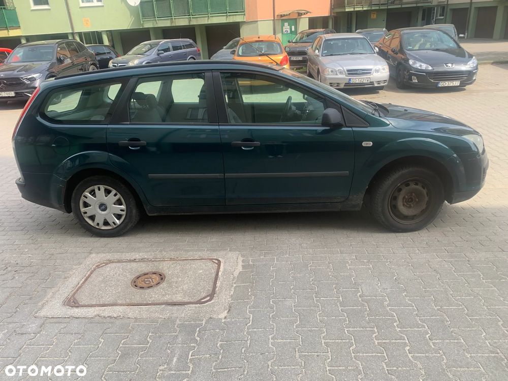 Ford Focus 1.4 16V Ambiente - 1