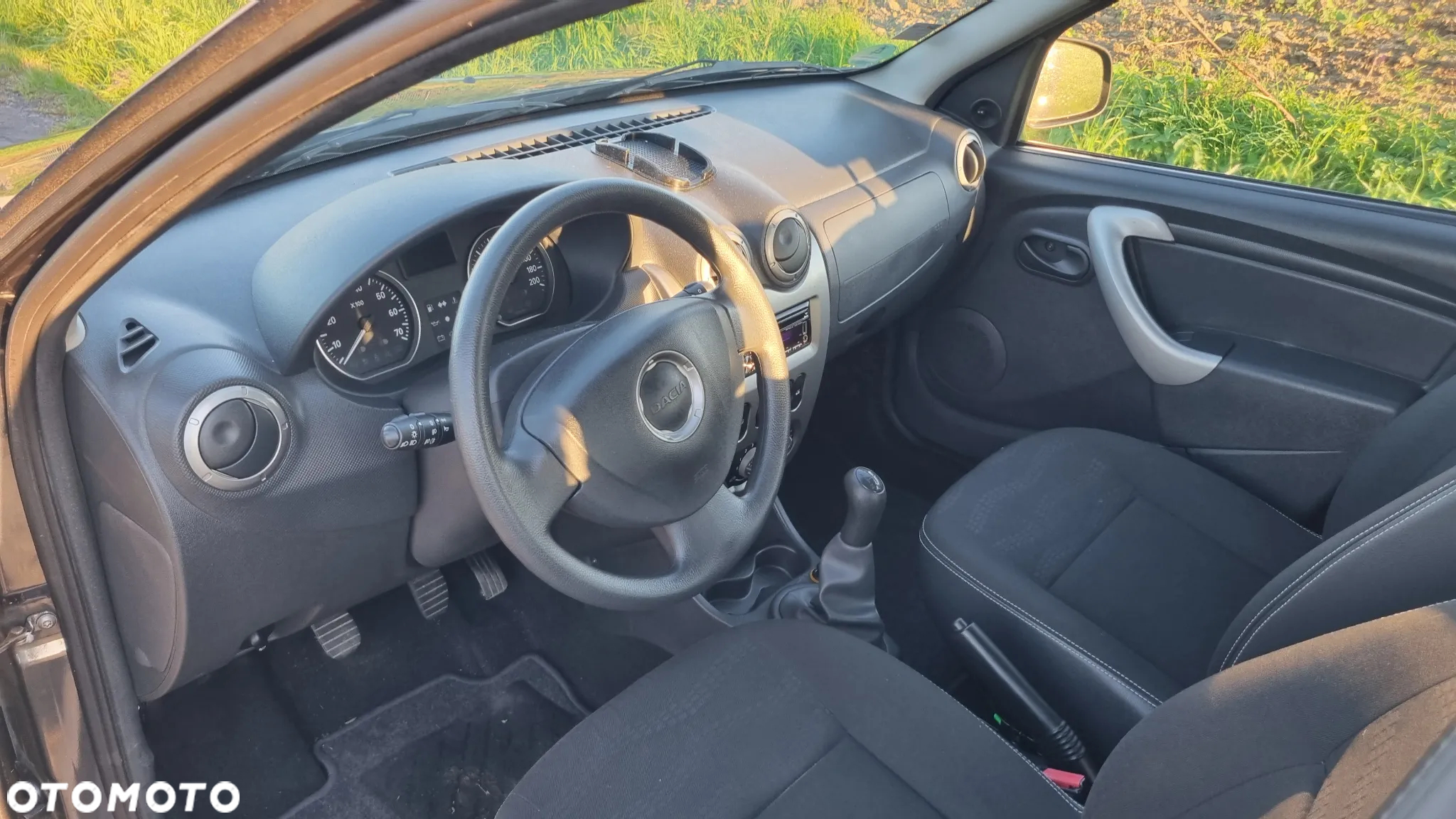 Dacia Sandero Stepway 1.6 - 9