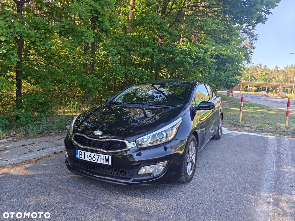 Kia ProCeed - 13