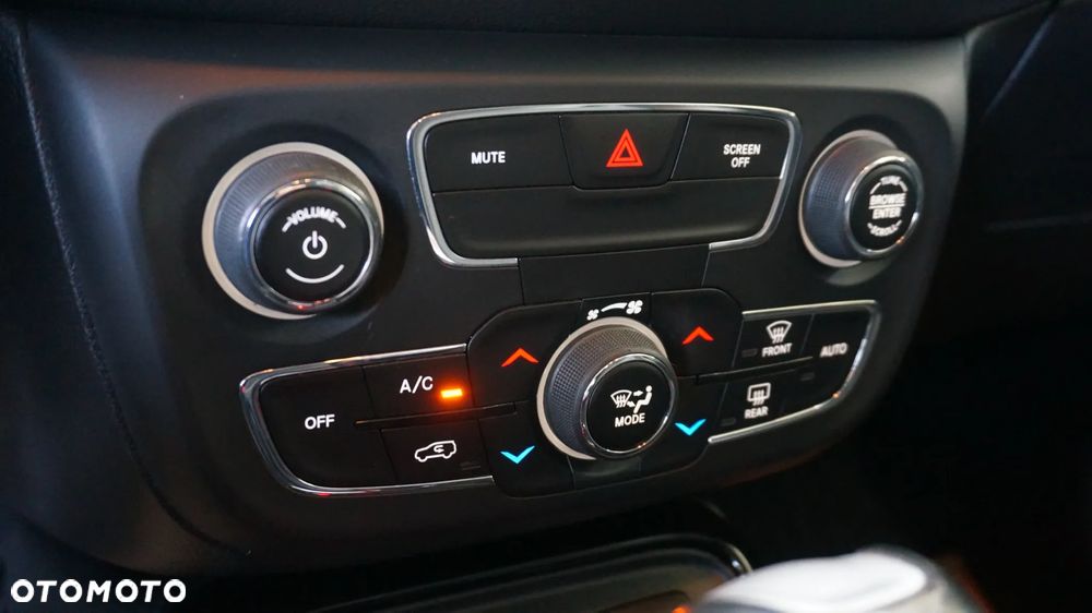 Jeep Compass - 19