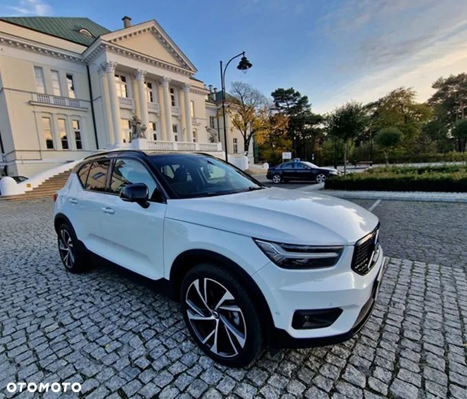 Volvo XC 40 T5 AWD R-Design - 3