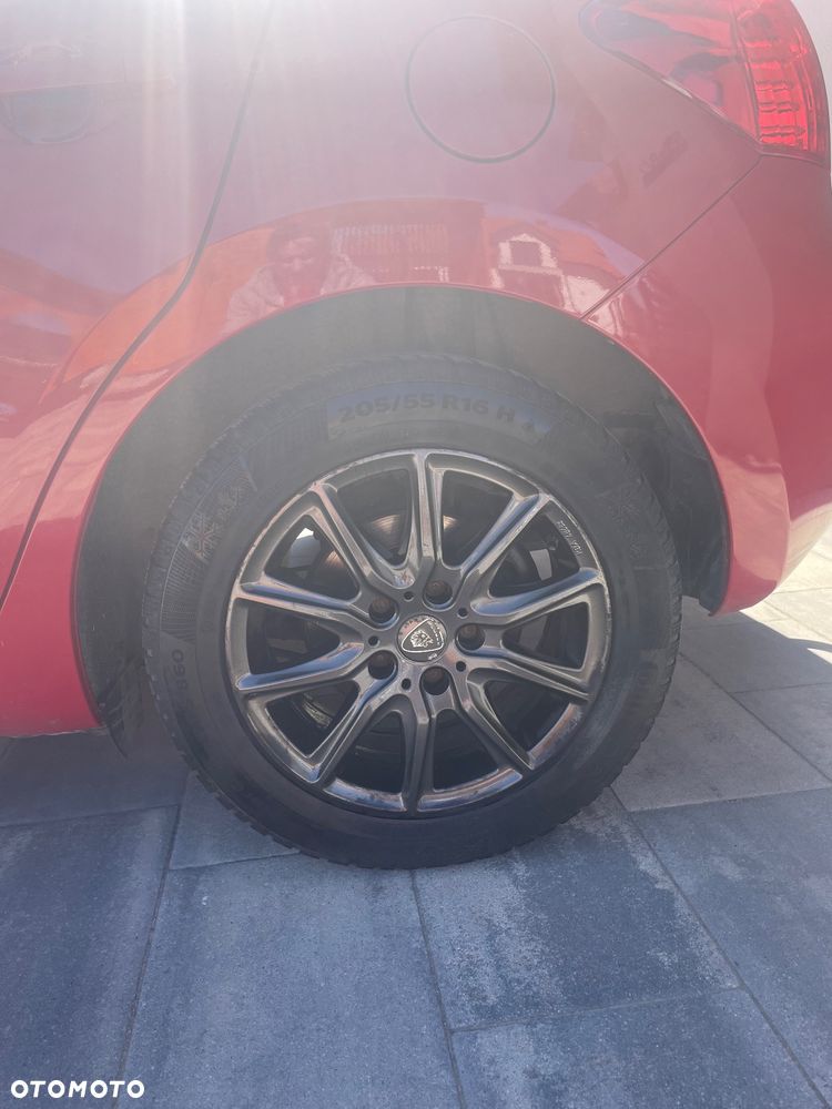 Toyota Auris 1.6 Sol - 17