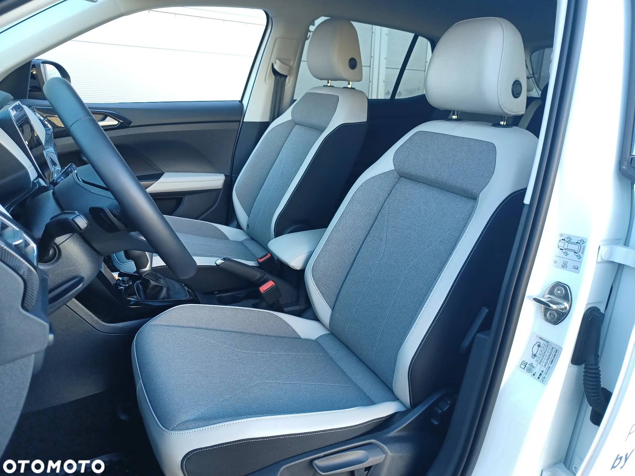 Volkswagen T-Cross 1.0 TSI Style DSG - 11