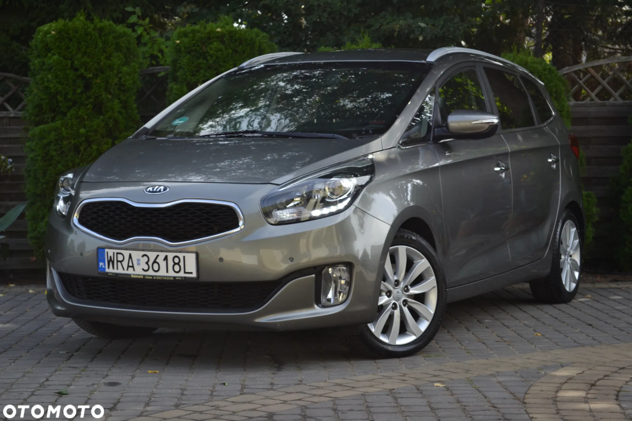 Kia Carens 1.7 CRDi Business Line 7os 7DCT - 3