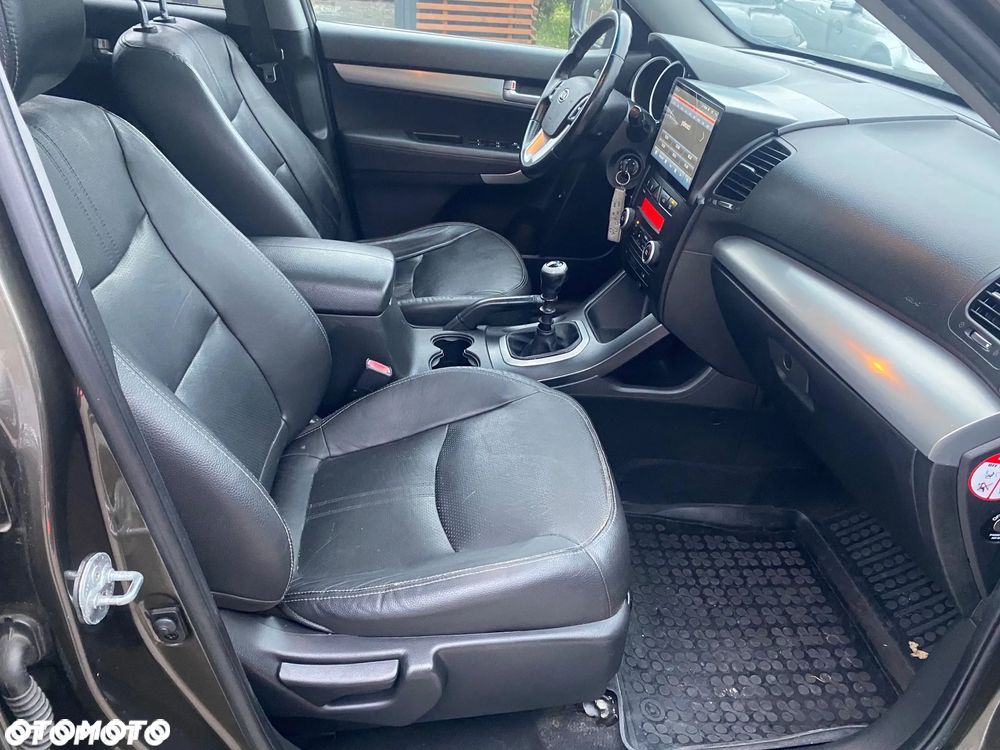 Kia Sorento 2.4 CVVT 4WD Vision - 24