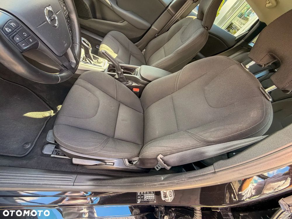Volvo V40 D2 Geartronic - 19