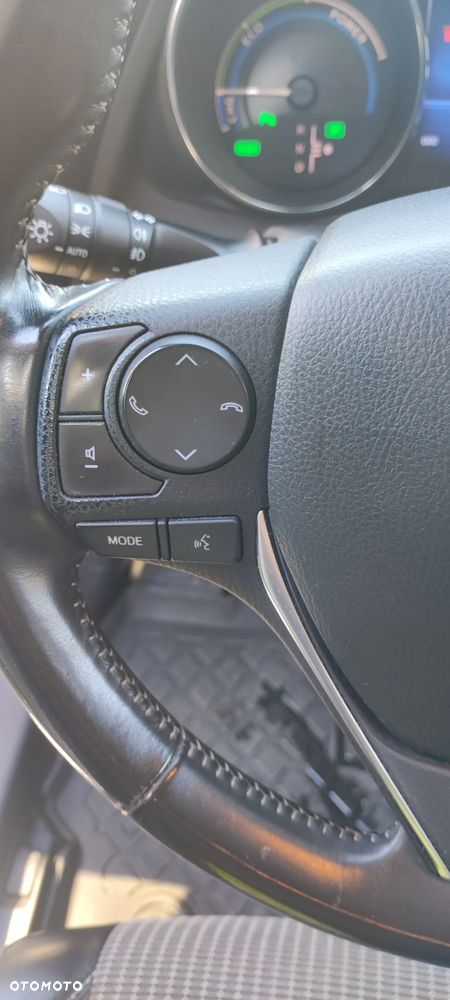 Toyota Auris Hybrid 135 Prestige - 10