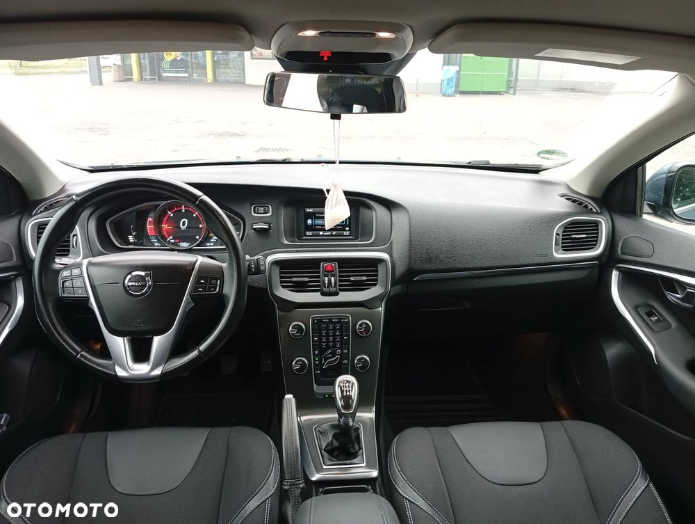 Volvo V40 D2 Kinetic - 25