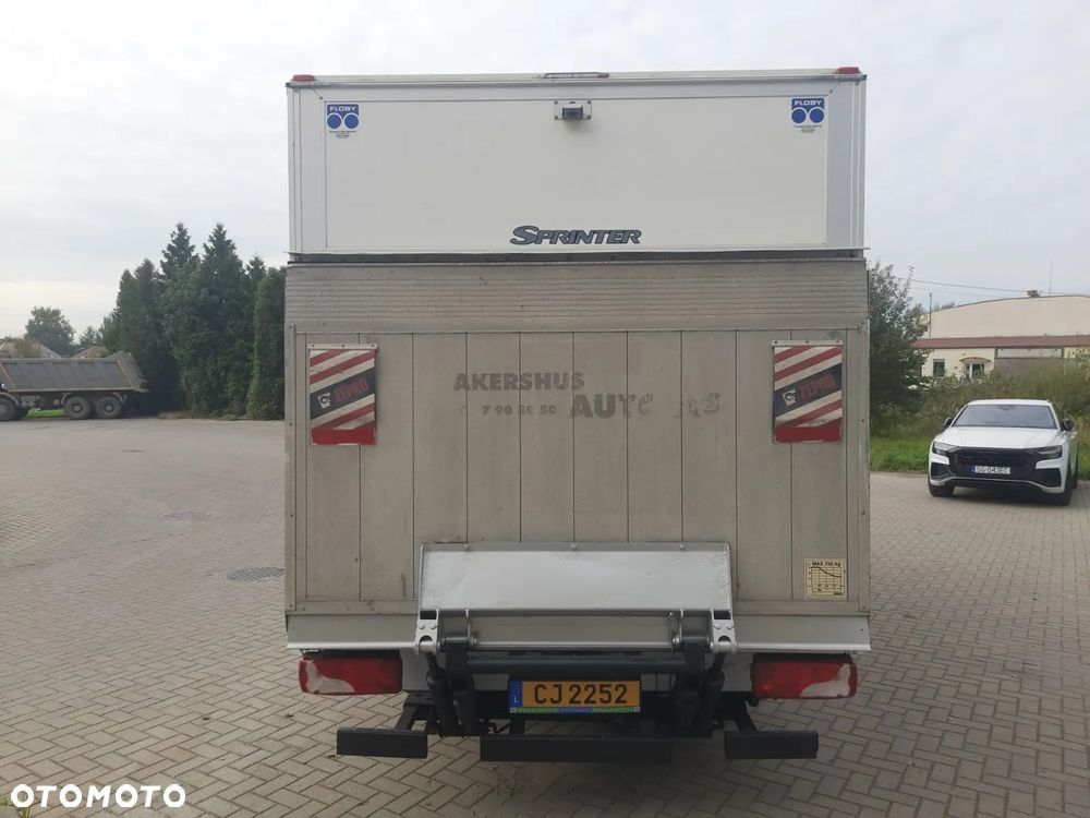 Mercedes-Benz Sprinter - 5