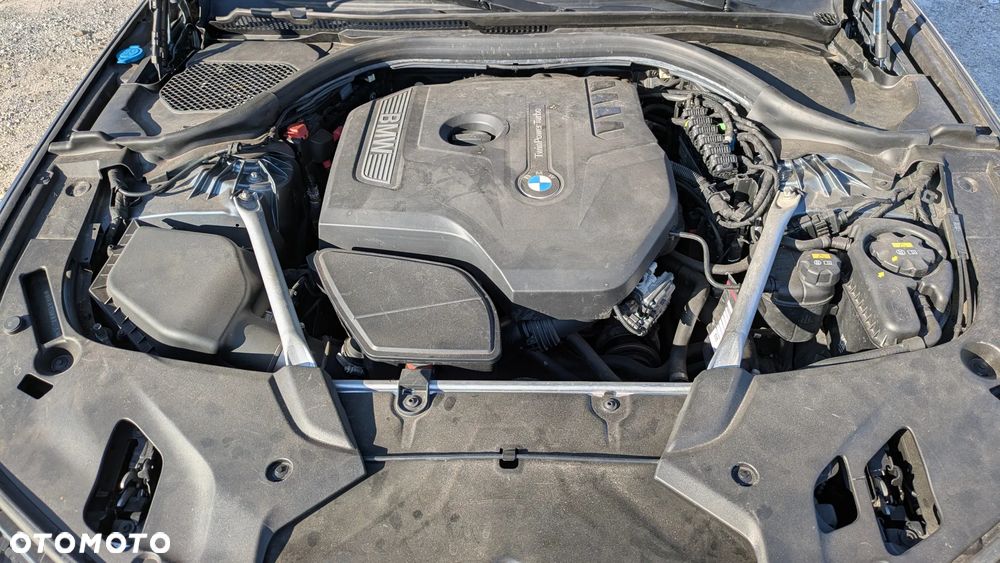 BMW Seria 5 530i xDrive Sport Line - 29