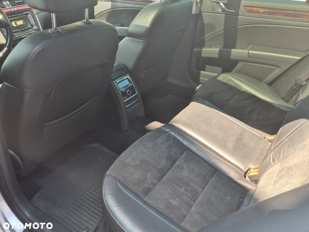 Skoda Superb 2.0 TDI DSG Exclusive - 12