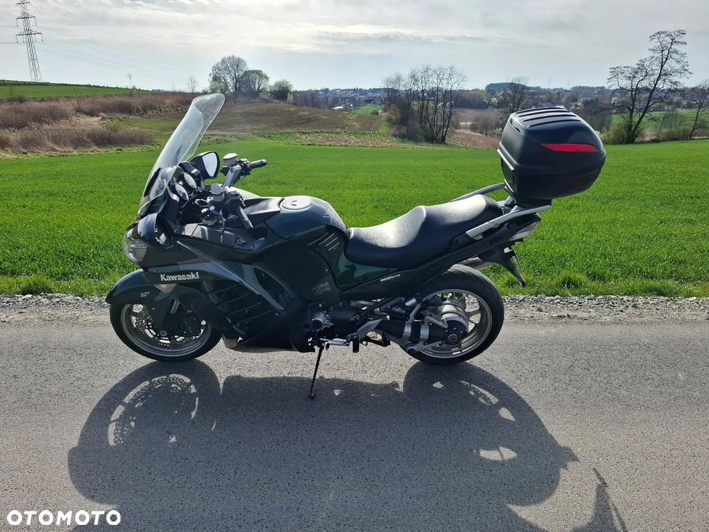 Kawasaki GTR - 2