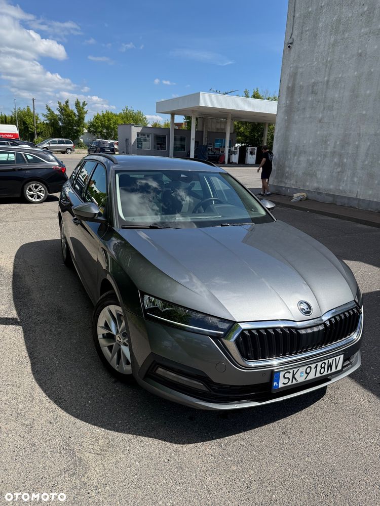 Skoda Octavia 2.0 TDI Ambition DSG - 1