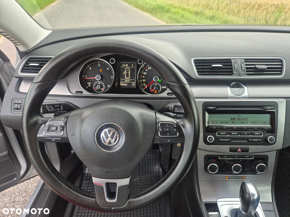 Volkswagen Passat 2.0 TDI DPF DSG Comfortline - 13