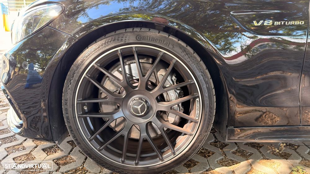 Mercedes-Benz C 63 AMG - 9
