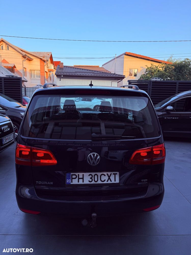Volkswagen Touran - 12