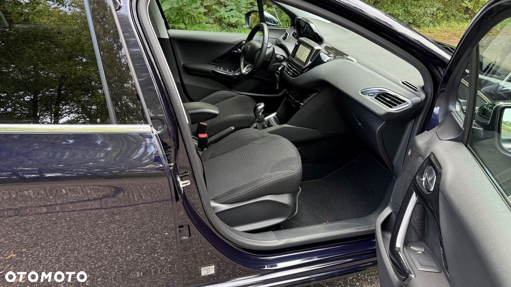 Peugeot 208 PureTech 82 Start & Stop Allure - 25