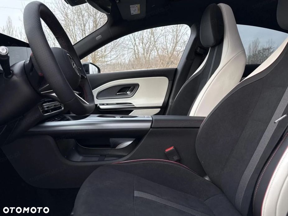 Mercedes-Benz CLA 220 mHEV 4-Matic 8G-DCT - 8