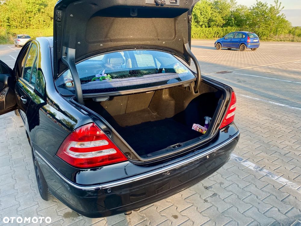 Mercedes-Benz Klasa C 180 Kompressor Automatik Avantgarde - 9