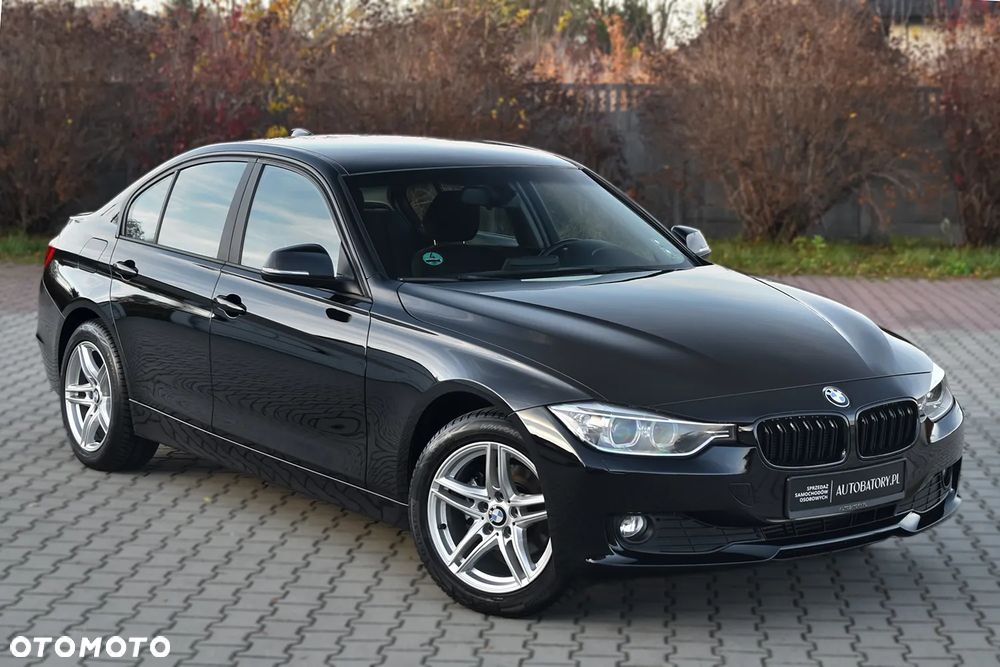 BMW Seria 3 318d - 15