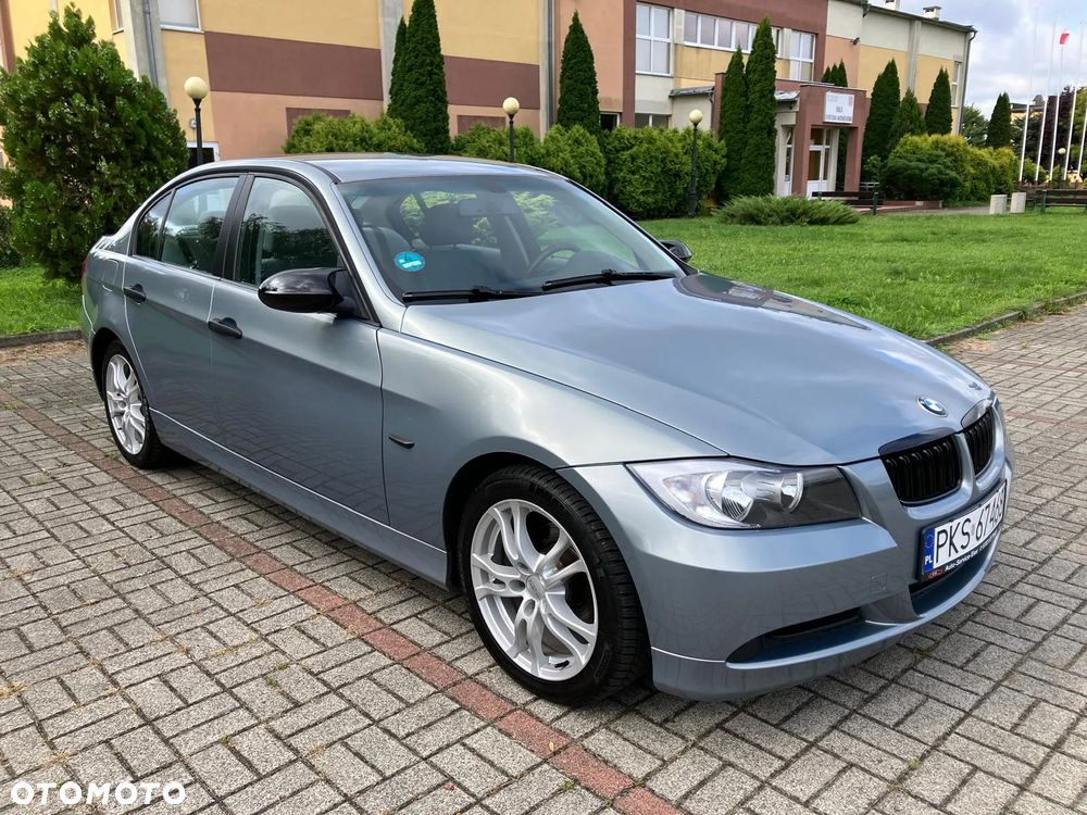 BMW Seria 3 320i - 11