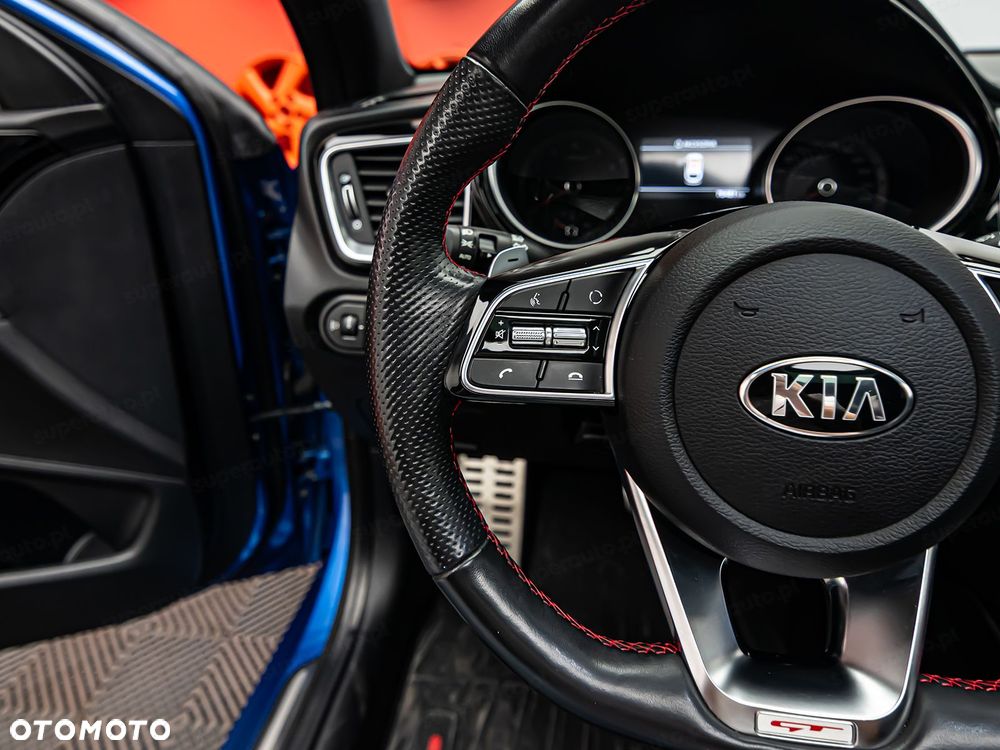 Kia ProCeed - 18