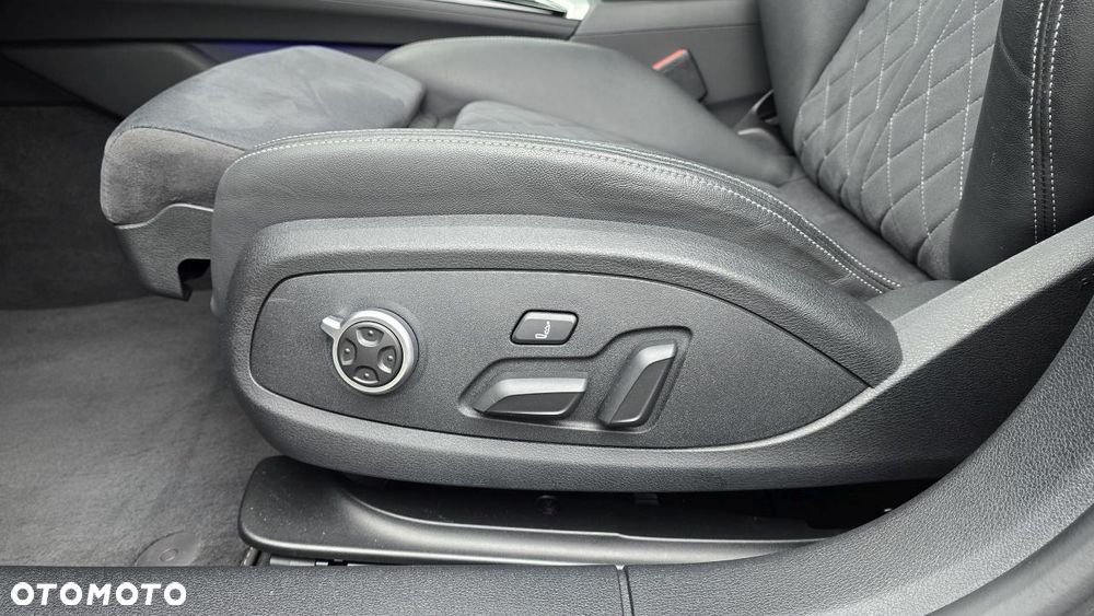 Audi A5 Sportback 40 TDI quattro S tronic S line - 32