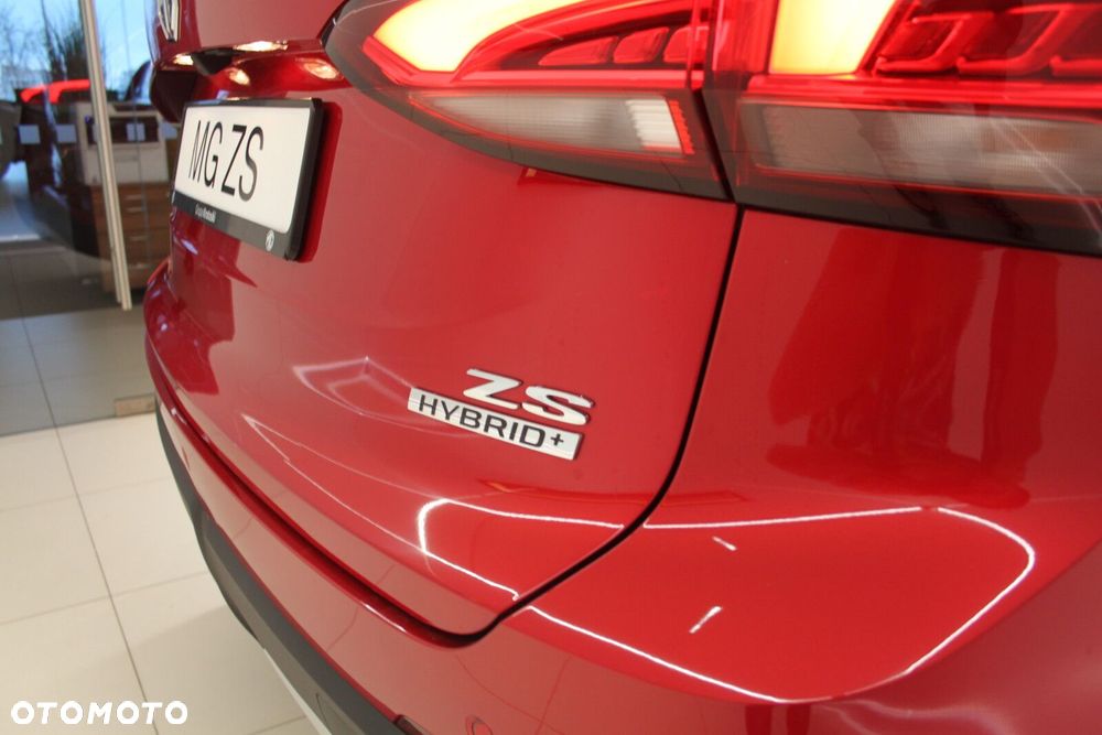 MG ZS Hybrid+ - 21
