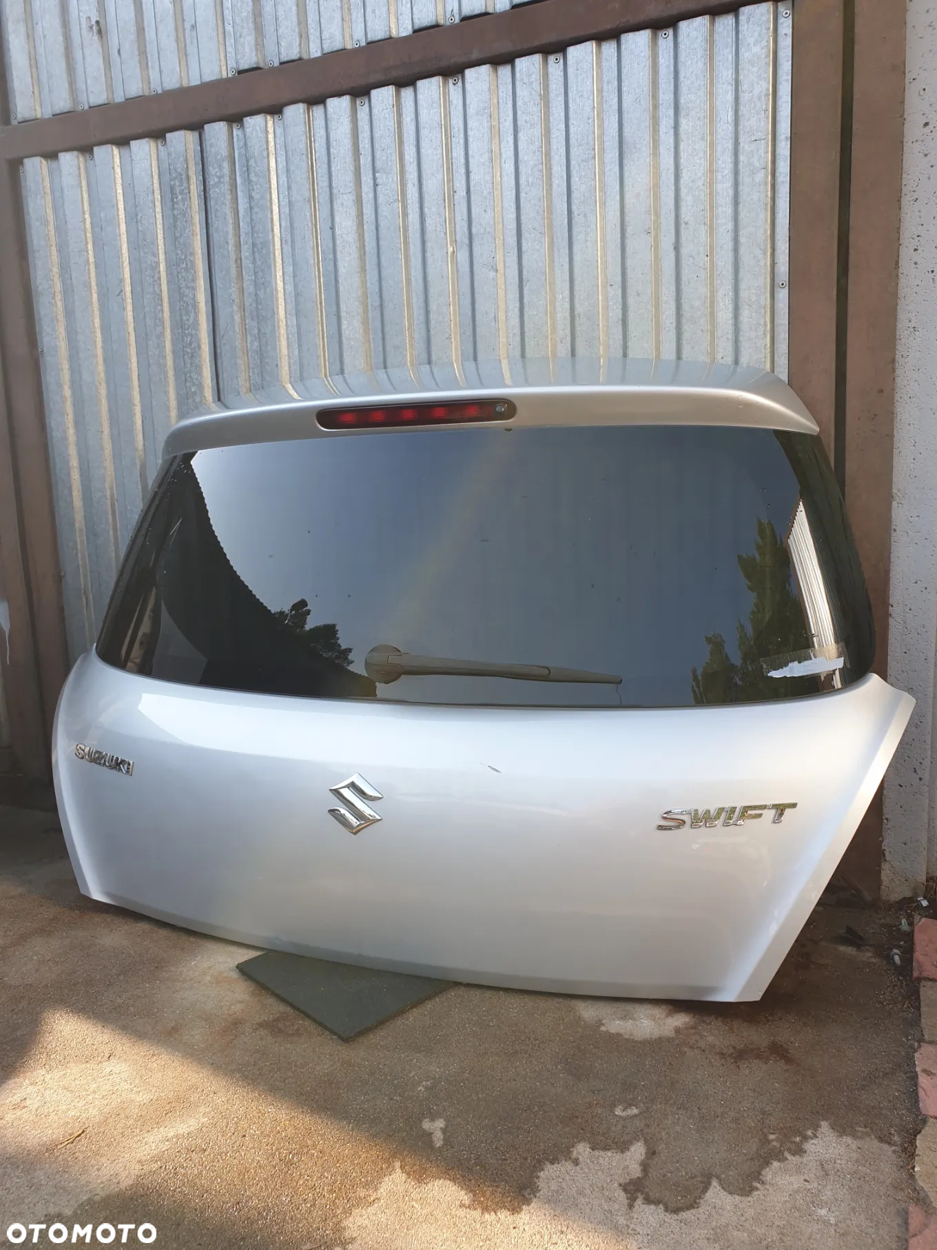 Klapa Bagażnika Suzuki Swift MK7 Demontaż Stan BDB - 2