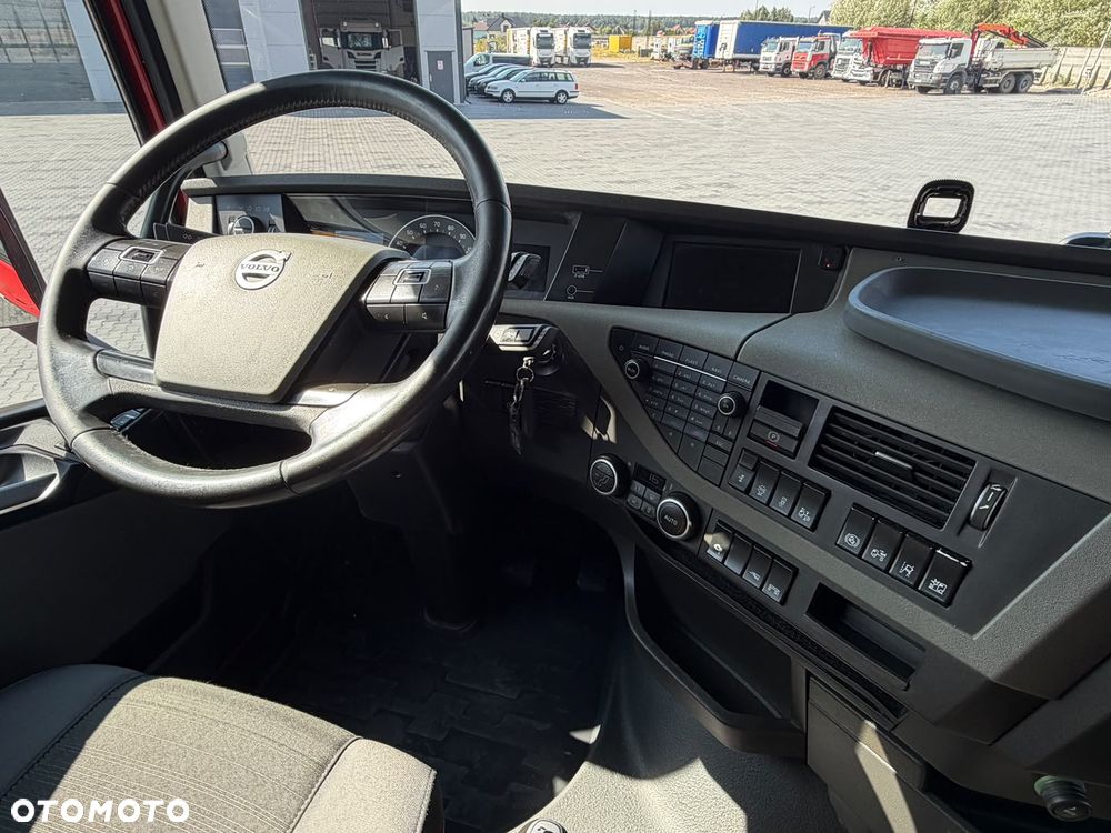 Volvo FH500 / NISKA KABINA / HYDRAULIKA / EURO 6 / ACC / LEDY / ALUFELGI / SERWISOWANY / SPROWADZONY - 25