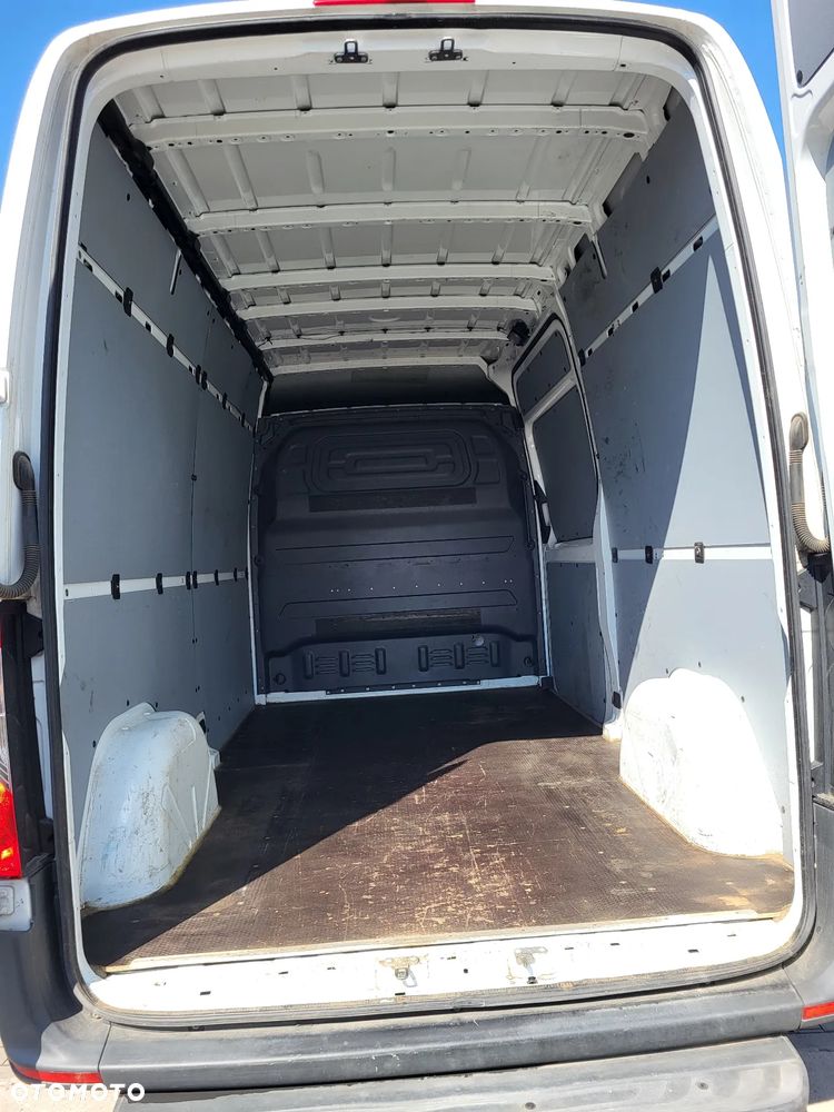 Mercedes-Benz Sprinter - 8