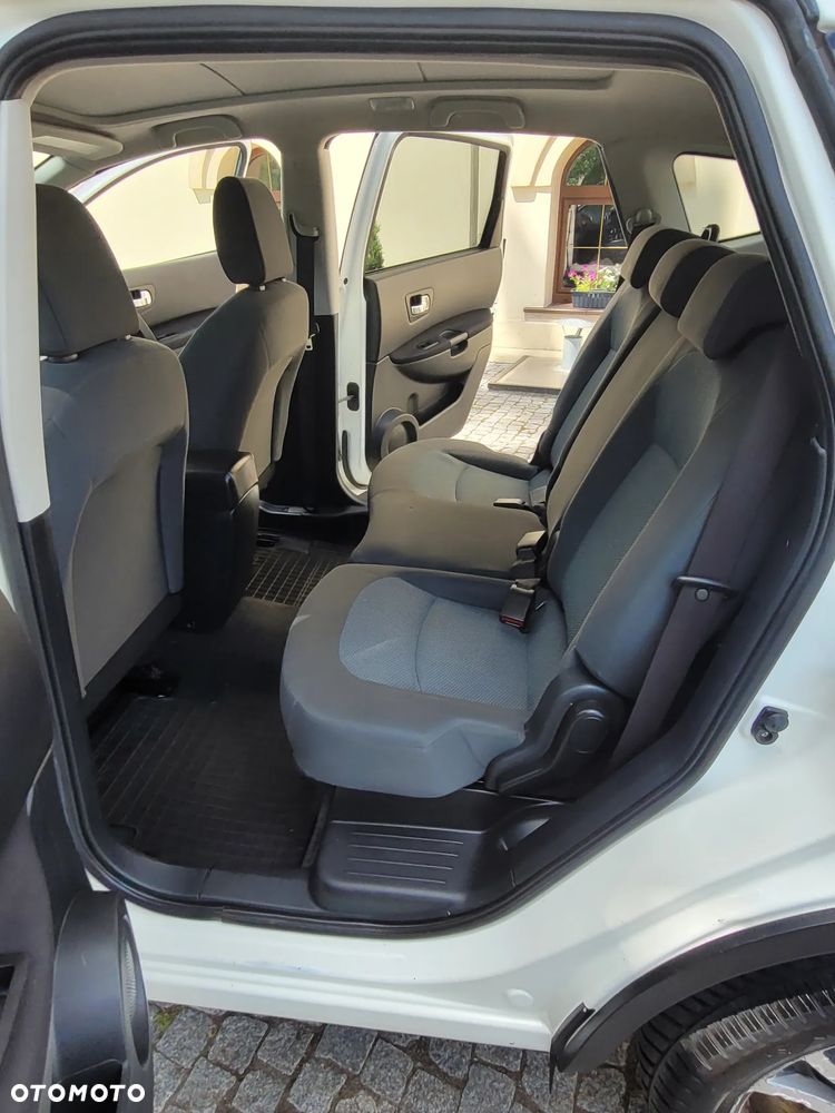 Nissan Qashqai+2 - 10
