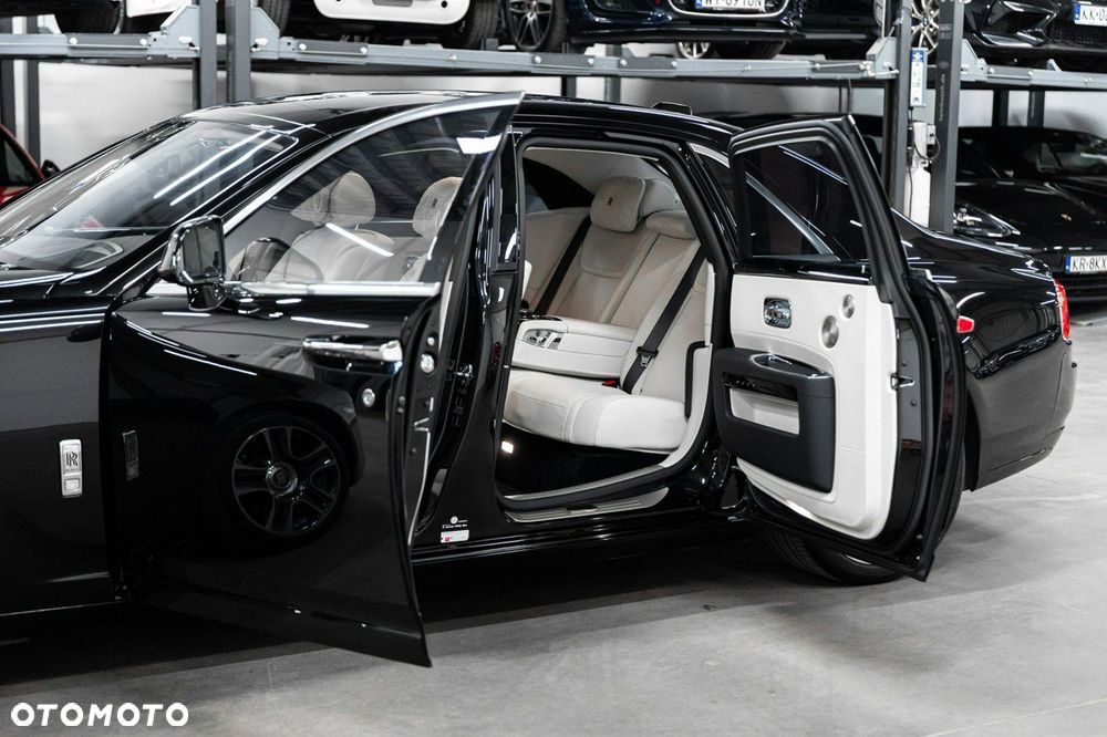 Rolls-Royce Ghost - 23