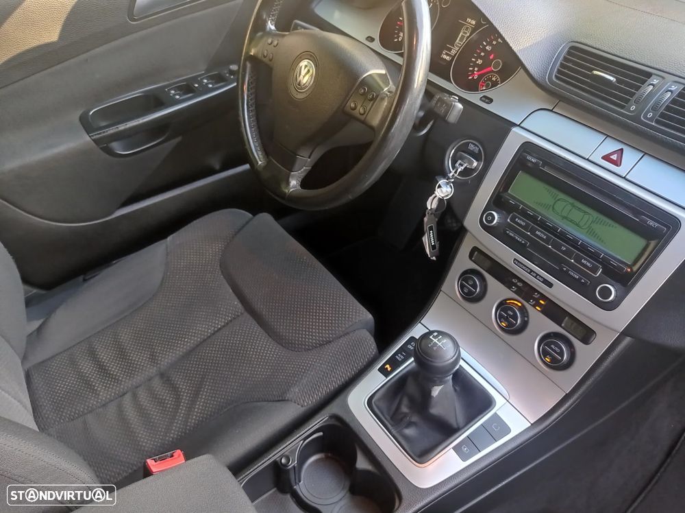 VW Passat 2.0 TDI Highline - 13