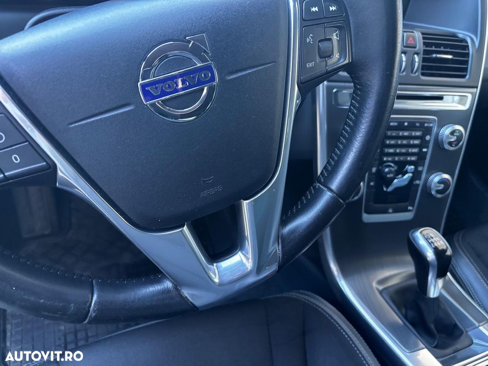 Volvo XC 60 D3 Kinetic - 6