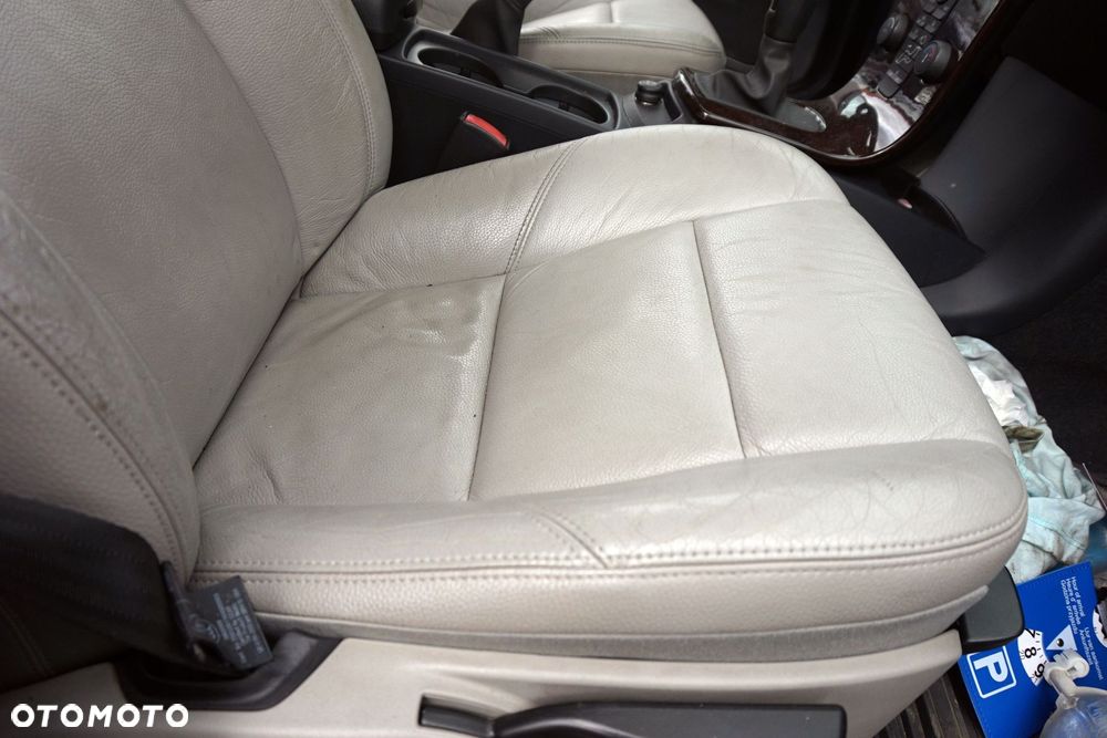 FOTEL PRZEDNI PRAWY V50  KOMBI SKÓRA JASNA VOLVO 2004-2007 - 2