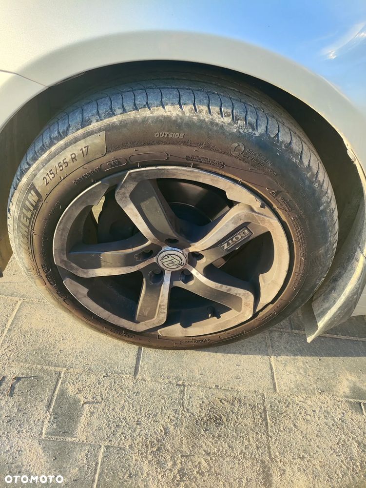 Toyota Avensis 2.0 D-4D Sol - 5