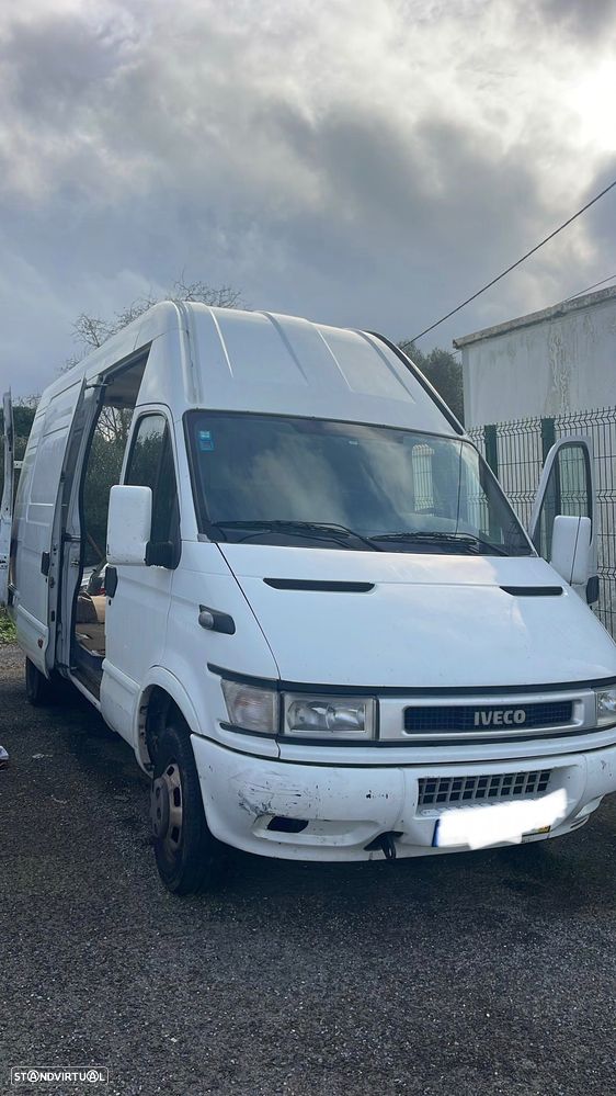 Iveco Daily 2.3 HPI 35C12SV 3600x1900 - 1