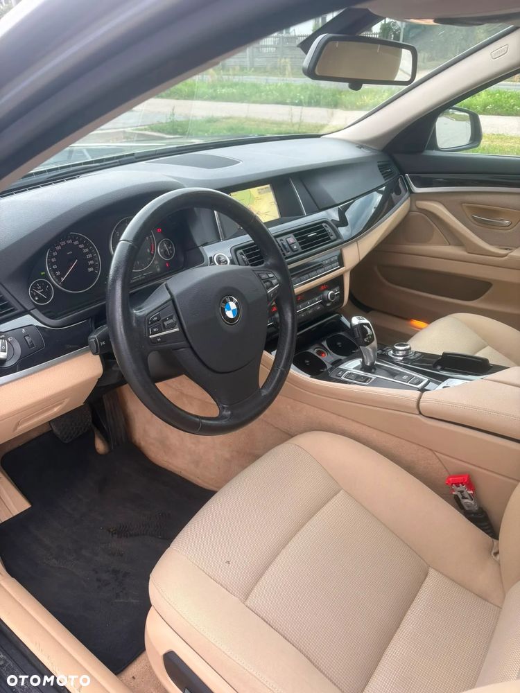 BMW Seria 5 520d - 13