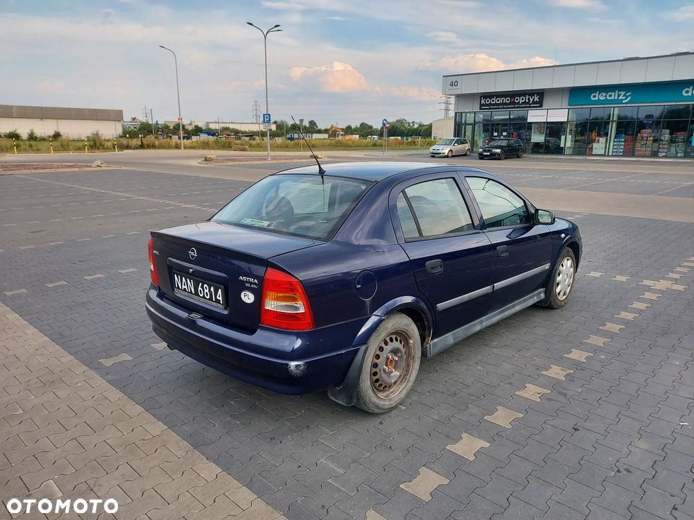 Opel Astra 1.6 Comfort / Cool - 3