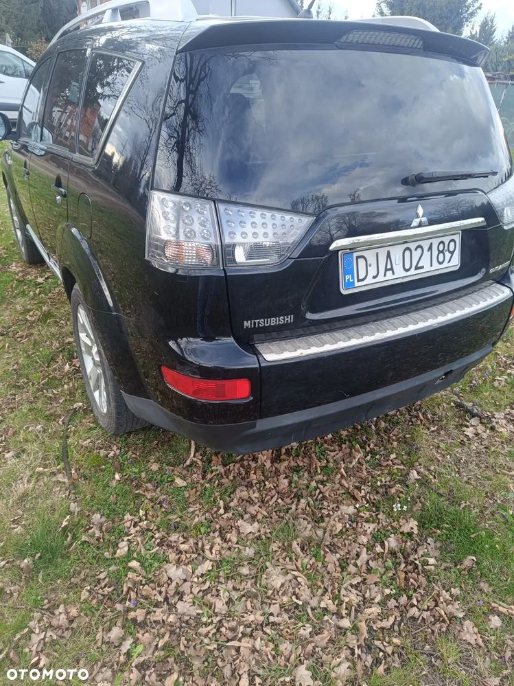 Mitsubishi Outlander 2.4 4WD CVT Instyle - 4