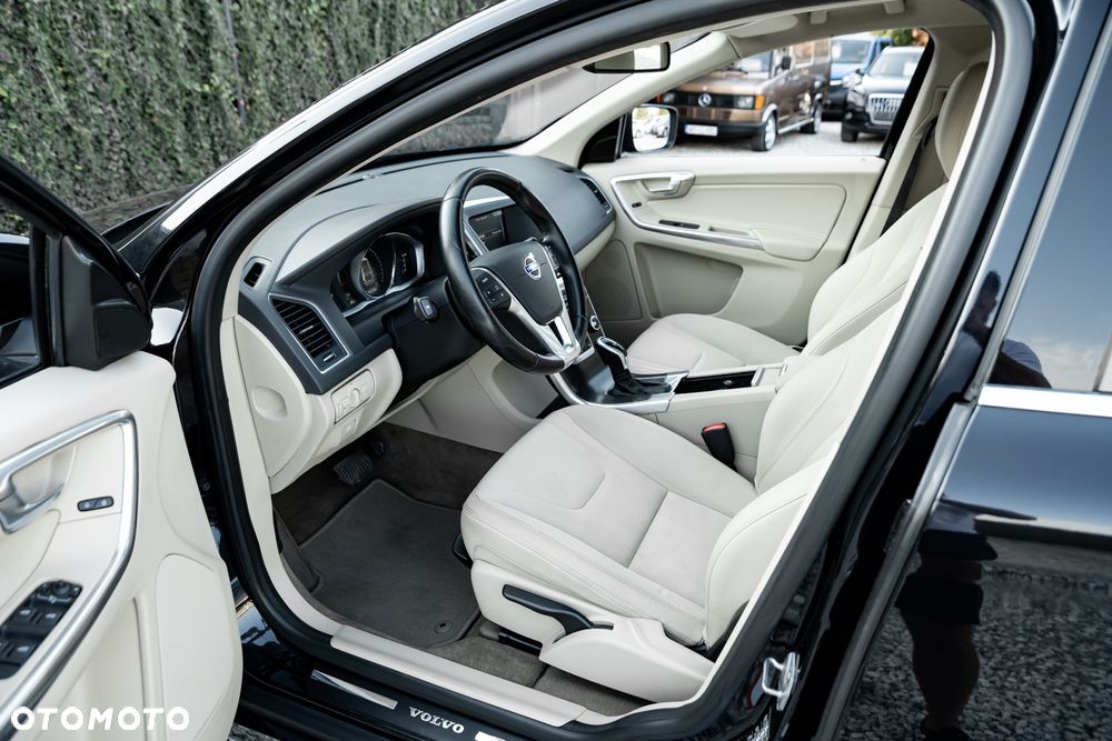 Volvo XC 60 D4 Drive-E Momentum - 19