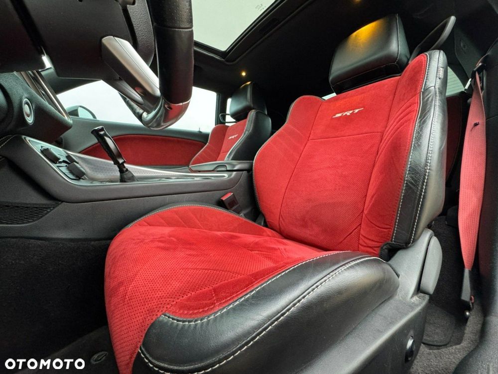 Dodge Challenger - 15