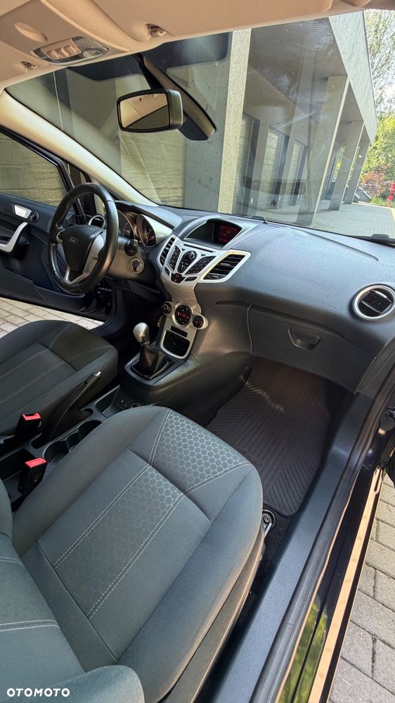 Ford Fiesta - 27